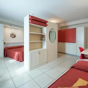 White Palace Aparthotel Cento (Emilia-Romagna)