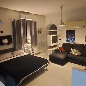 Deluxe Climatizzato Cucina Giardino Wifi Rent A Car Affittacamere Aci Bonaccorsi